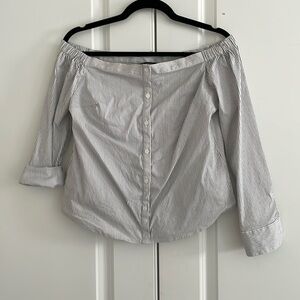 GUC off the shoulder shirt